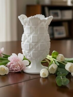 White Westmoreland Milk Glass Old Quilt Ruffled Top Pedestal Celery Vase 6.5" H